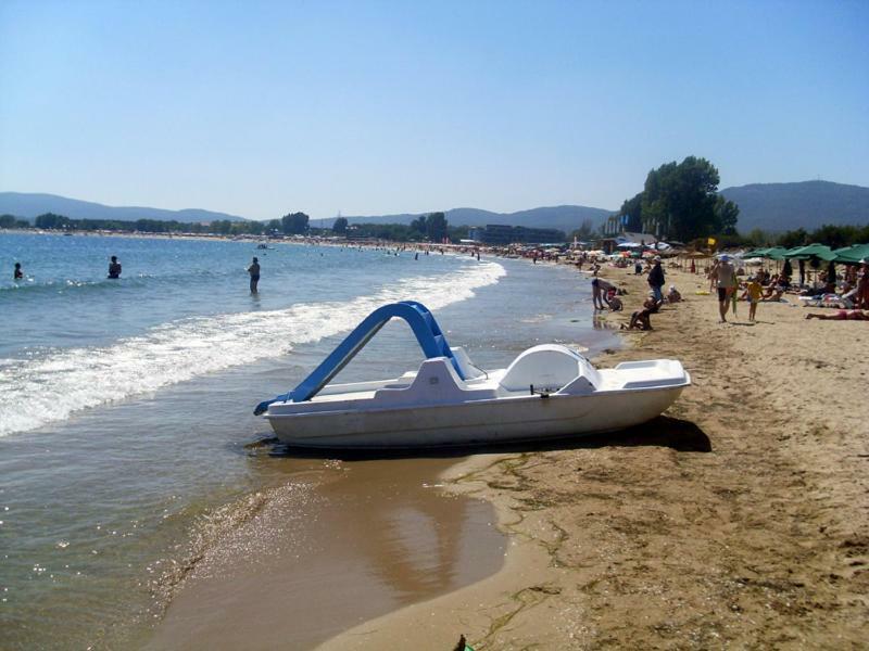Хотел Лагуна Chernomorets Exterior photo